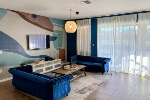 Casa en alquiler en Kissimmee, Florida, 8 dormitorios № 2152836 - foto 19