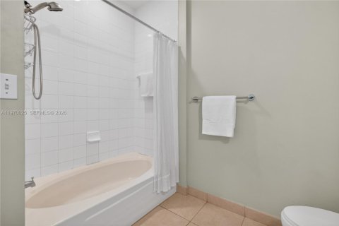 Купить кондоминиум в Майами, Флорида 2 спальни, 125.51м2, № 2036202 - фото 7