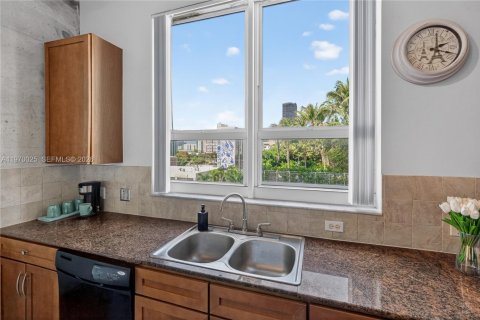 Купить кондоминиум в Майами, Флорида 2 спальни, 125.51м2, № 2036202 - фото 15