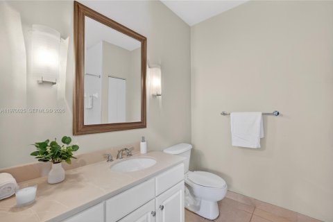 Купить кондоминиум в Майами, Флорида 2 спальни, 125.51м2, № 2036202 - фото 10