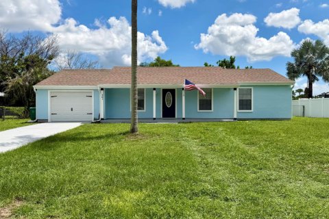 House in Port St. Lucie, Florida 2 bedrooms, 109.25 sq.m. № 2399630