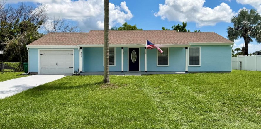 House in Port St. Lucie, Florida 2 bedrooms, 109.25 sq.m. № 2399630