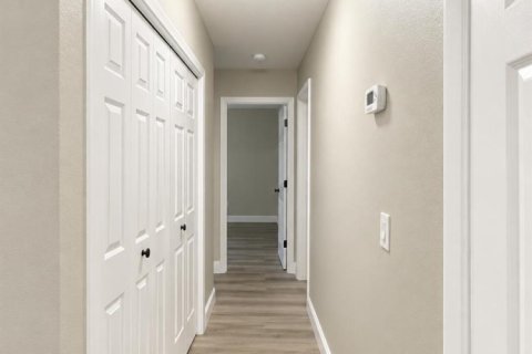 House in Port St. Lucie, Florida 2 bedrooms, 109.25 sq.m. № 2399630 - photo 6