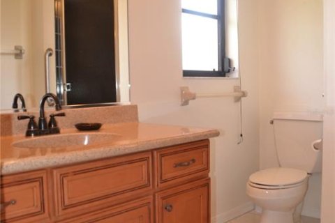 House in Venice, Florida 3 bedrooms, 148.74 sq.m. № 2151125 - photo 20