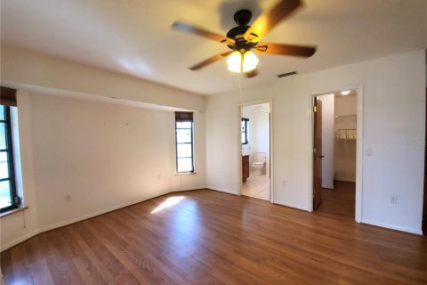 House in Venice, Florida 3 bedrooms, 148.74 sq.m. № 2151125 - photo 13
