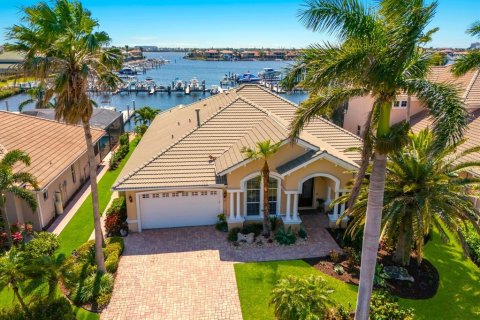 House in Palmetto, Florida 4 bedrooms, 299.33 sq.m. № 1583397 - photo 1