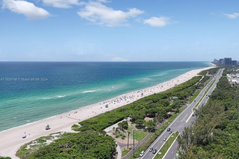 Condominio en venta en Sunny Isles Beach, Florida, 1 dormitorio, 92.07 m2 № 1977205 - foto 3