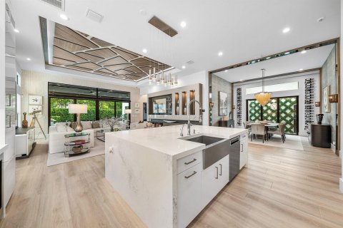 House in Boca Raton, Florida 3 bedrooms, 297.84 sq.m. № 2399979 - photo 16