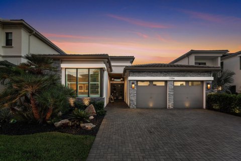 House in Boca Raton, Florida 3 bedrooms, 297.84 sq.m. № 2399979