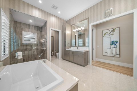 House in Boca Raton, Florida 3 bedrooms, 297.84 sq.m. № 2399979 - photo 25