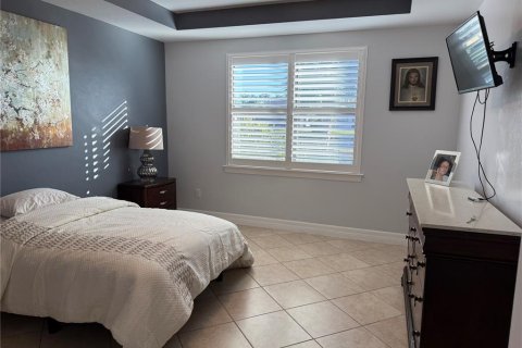 Villa ou maison à louer à North Port, Floride: 4 chambres, 265.33 m2 № 2166439 - photo 14