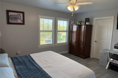 Villa ou maison à louer à North Port, Floride: 4 chambres, 265.33 m2 № 2166439 - photo 21