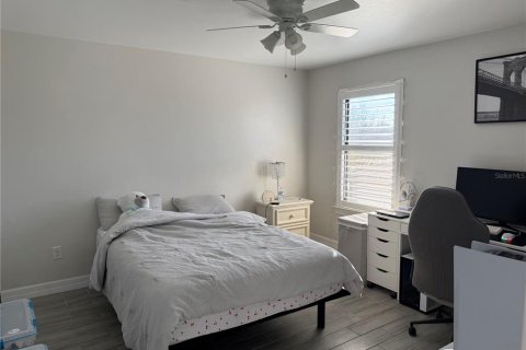 Villa ou maison à louer à North Port, Floride: 4 chambres, 265.33 m2 № 2166439 - photo 29