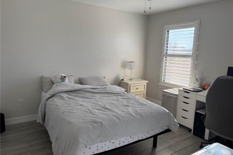 Villa ou maison à louer à North Port, Floride: 4 chambres, 265.33 m2 № 2166439 - photo 17