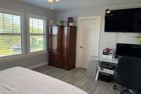 Villa ou maison à louer à North Port, Floride: 4 chambres, 265.33 m2 № 2166439 - photo 25