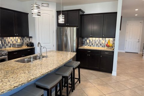 Villa ou maison à louer à North Port, Floride: 4 chambres, 265.33 m2 № 2166439 - photo 9