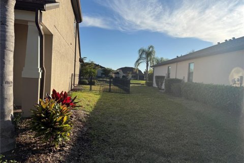 Villa ou maison à louer à North Port, Floride: 4 chambres, 265.33 m2 № 2166439 - photo 13