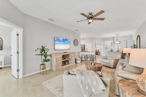 Casa en venta en Port Charlotte, Florida, 2 dormitorios, 146.88 m2 № 1902297 - foto 17