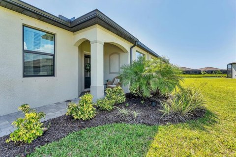 Casa en venta en Port Charlotte, Florida, 2 dormitorios, 146.88 m2 № 1902297 - foto 1