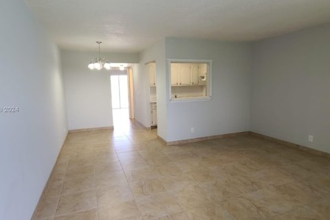 Condo in West Palm Beach, Florida, 1 bedroom  № 1241586 - photo 4
