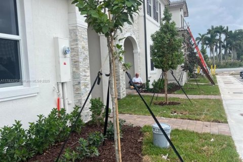 Condominio en venta en Miami, Florida, 3 dormitorios, 123.37 m2 № 1701393 - foto 2