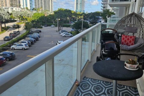 Condo in Sunny Isles Beach, Florida, 2 bedrooms  № 1955289 - photo 16