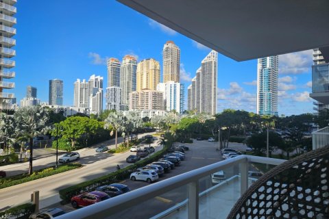 Condo in Sunny Isles Beach, Florida, 2 bedrooms  № 1955289 - photo 2