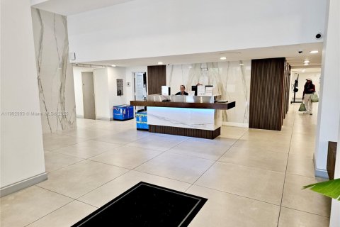 Condo in Sunny Isles Beach, Florida, 2 bedrooms  № 1955289 - photo 12