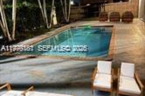 Снять в аренду виллу или дом в Майами, Флорида 3 спальни, 166.39м2, № 2046434 - фото 17