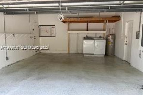 Снять в аренду виллу или дом в Майами, Флорида 3 спальни, 166.39м2, № 2046434 - фото 16