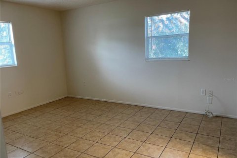 House in New Port Richey, Florida 2 bedrooms, 88.91 sq.m. № 2123448 - photo 9