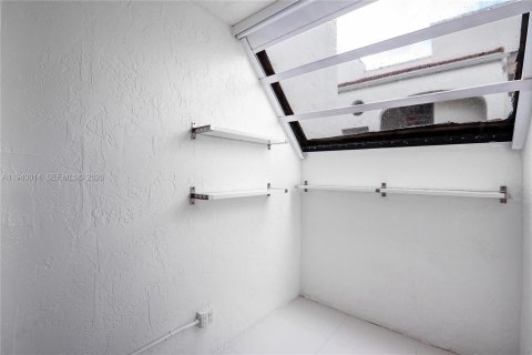 Townhouse in Aventura, Florida 2 bedrooms, 101.82 sq.m. № 1997316 - photo 20