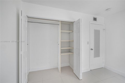 Townhouse in Aventura, Florida 2 bedrooms, 101.82 sq.m. № 1997316 - photo 25