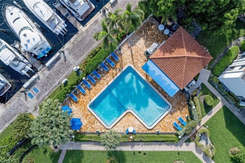 Townhouse in Aventura, Florida 2 bedrooms, 101.82 sq.m. № 1997316 - photo 26