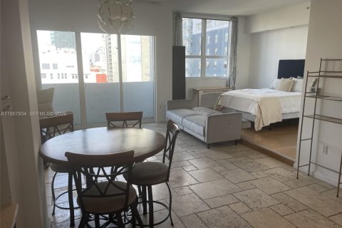 Condominio en venta en Miami, Florida, 1 dormitorio, 60.48 m2 № 2017465 - foto 13