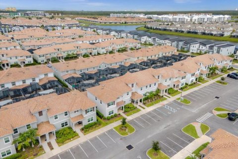 Townhouse in STOREY LAKE in Kissimmee, Florida 5 bedrooms, 201.41 sq.m. № 2098269 - photo 30