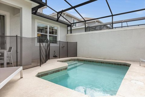 Townhouse in STOREY LAKE in Kissimmee, Florida 5 bedrooms, 201.41 sq.m. № 2098269 - photo 18