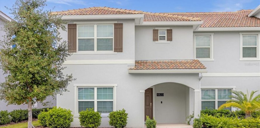 Townhouse in STOREY LAKE in Kissimmee, Florida 5 bedrooms, 201.41 sq.m. № 2098269