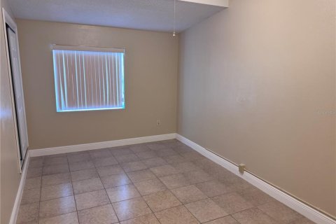 Villa ou maison à louer à Kissimmee, Floride: 3 chambres, 146.23 m2 № 1720405 - photo 7