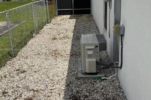 Apartamento en alquiler en Miami, Florida, 23.23 m2 № 2058543 - foto 7