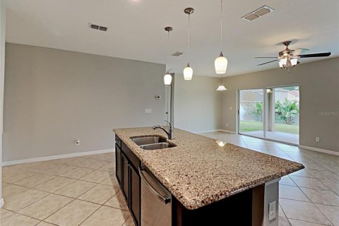 Casa en alquiler en Davenport, Florida, 4 dormitorios, 169.08 m2 № 1880757 - foto 6