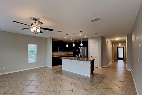 Casa en alquiler en Davenport, Florida, 4 dormitorios, 169.08 m2 № 1880757 - foto 4