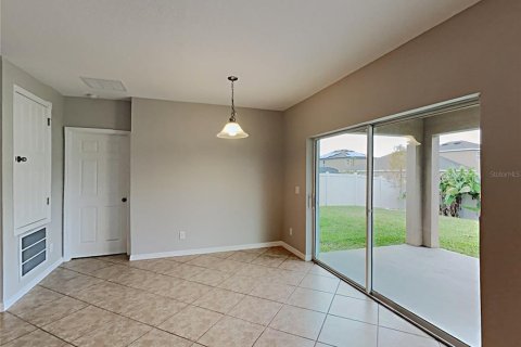 Casa en alquiler en Davenport, Florida, 4 dormitorios, 169.08 m2 № 1880757 - foto 3