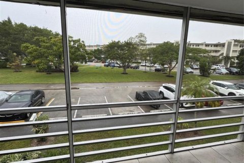Condo in Deerfield Beach, Florida, 1 bedroom  № 2188006 - photo 18