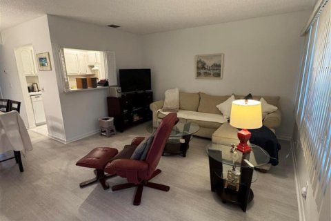 Condo in Deerfield Beach, Florida, 1 bedroom  № 2188006 - photo 4