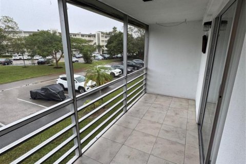 Condo in Deerfield Beach, Florida, 1 bedroom  № 2188006 - photo 16