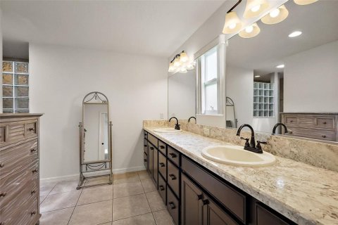 Casa en venta en Oxford, Florida, 4 dormitorios, 186.08 m2 № 1879960 - foto 19