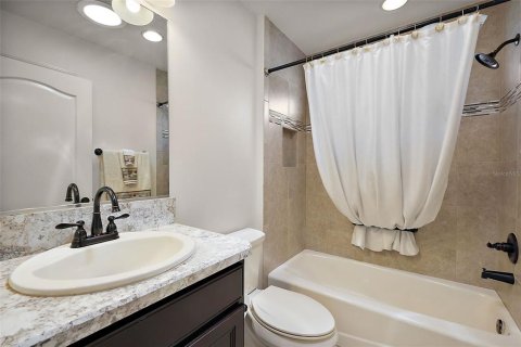 Casa en venta en Oxford, Florida, 4 dormitorios, 186.08 m2 № 1879960 - foto 24