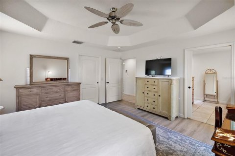 Casa en venta en Oxford, Florida, 4 dormitorios, 186.08 m2 № 1879960 - foto 18