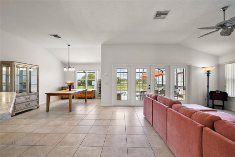 Casa en venta en Oxford, Florida, 4 dormitorios, 186.08 m2 № 1879960 - foto 16